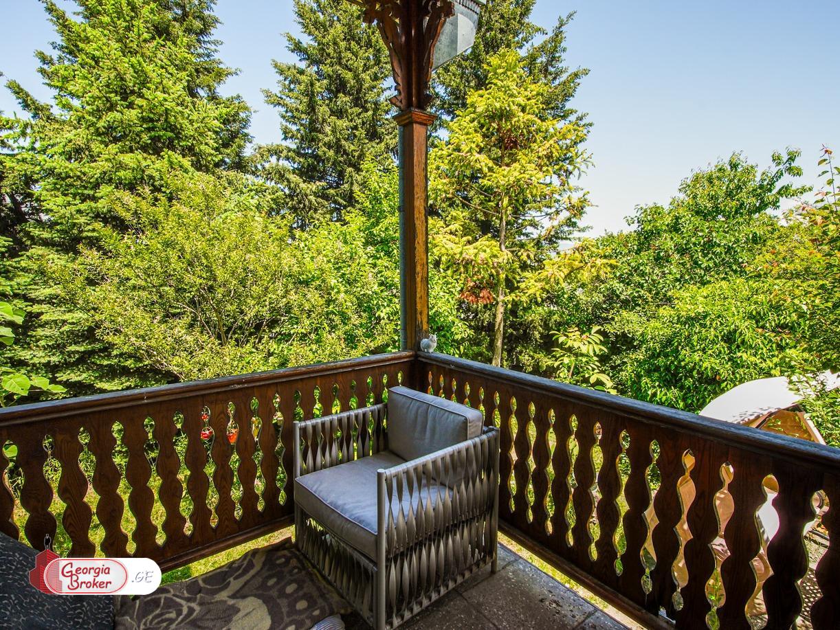 nearly repaired 7-room house for sale